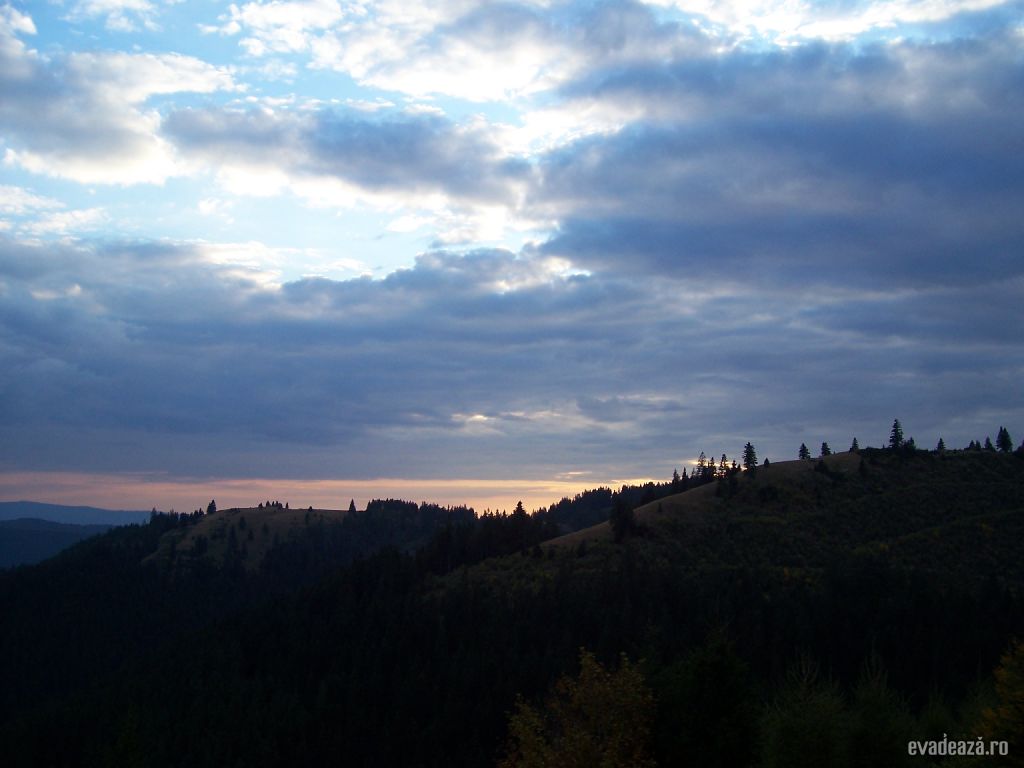 Privelişte de pe vârful Viscol | 2