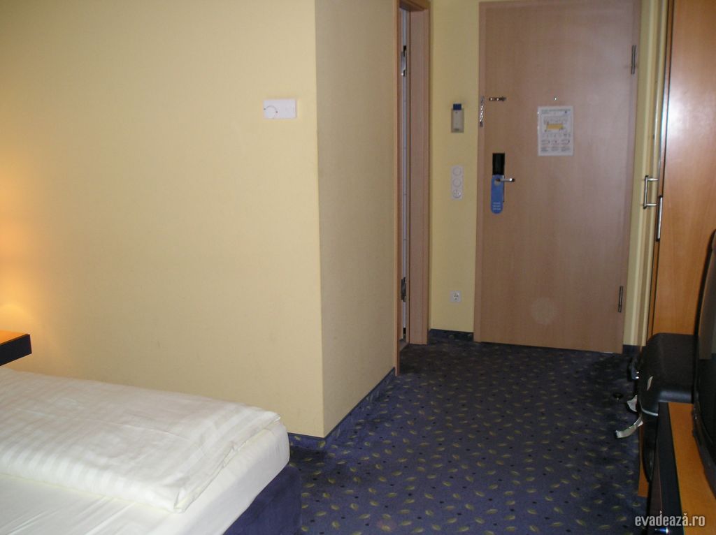 Park Plaza Hotel | 4