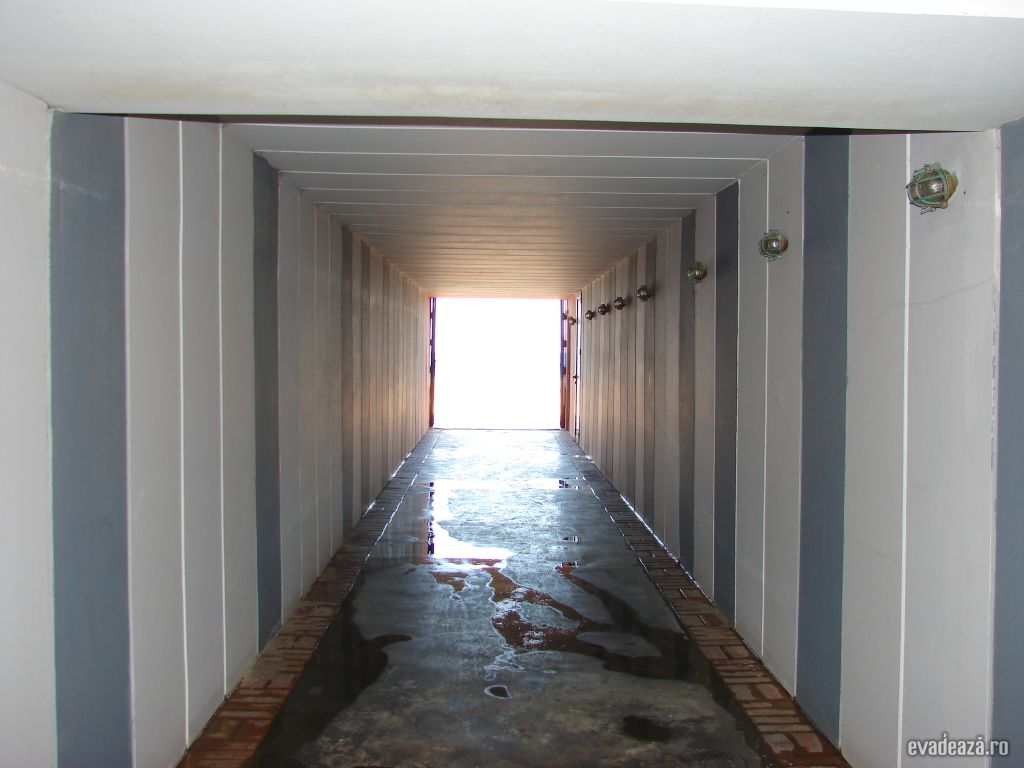 Tunelul catre plaja