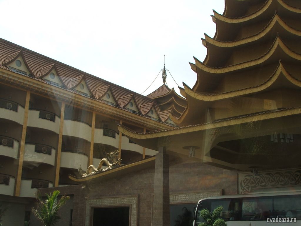 Royal Dragon Hotel | 3