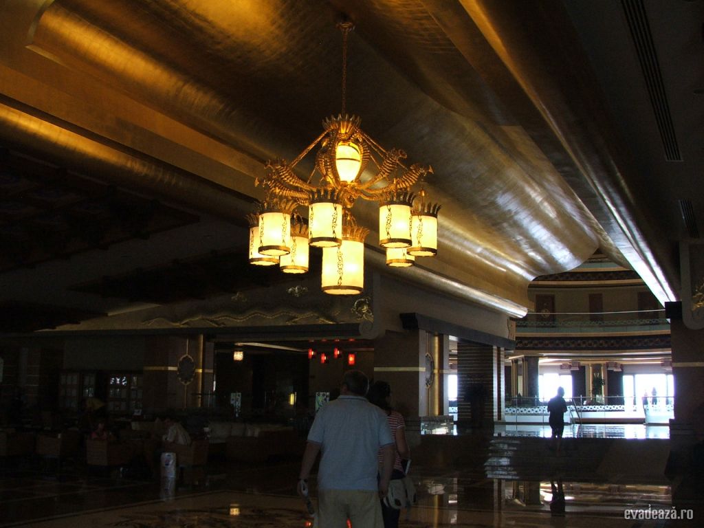 Royal Dragon Hotel | 5