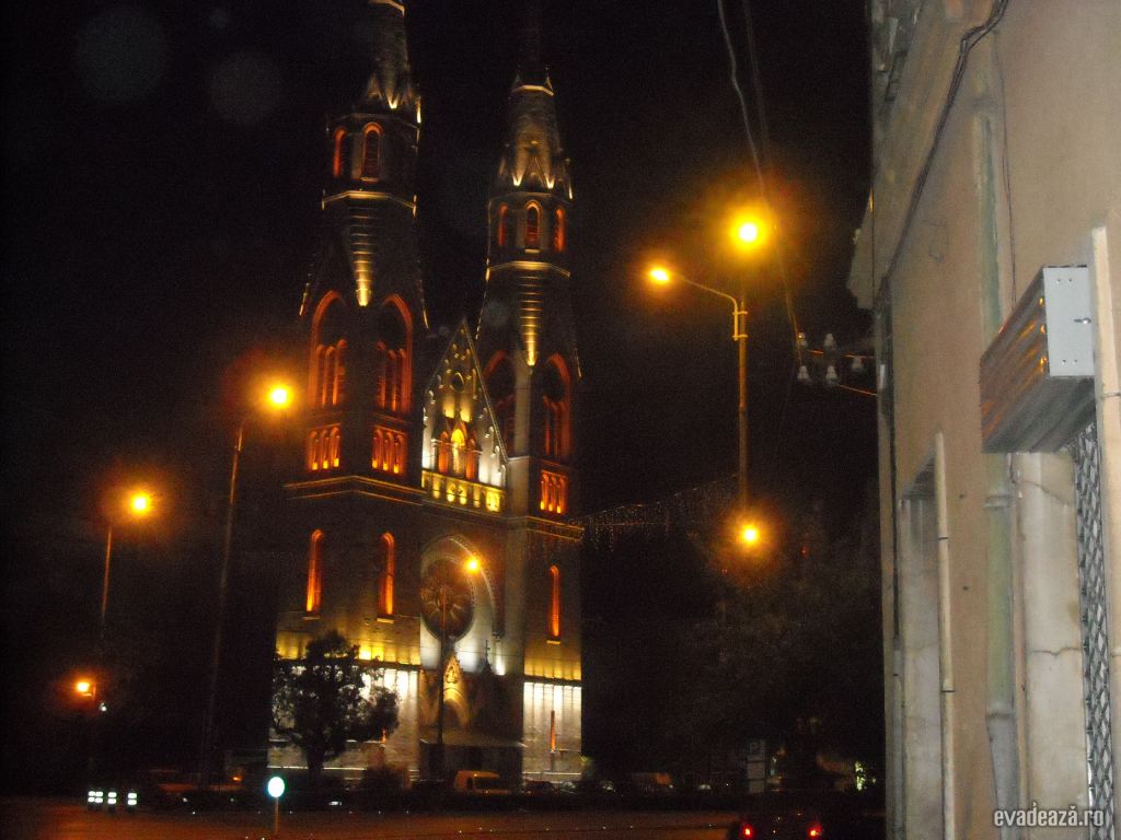 O BISERICA CATOLICA   | 1