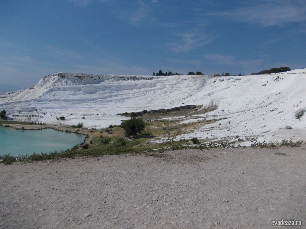 PAMUKKALE SAU A VIII-A MINUNE 