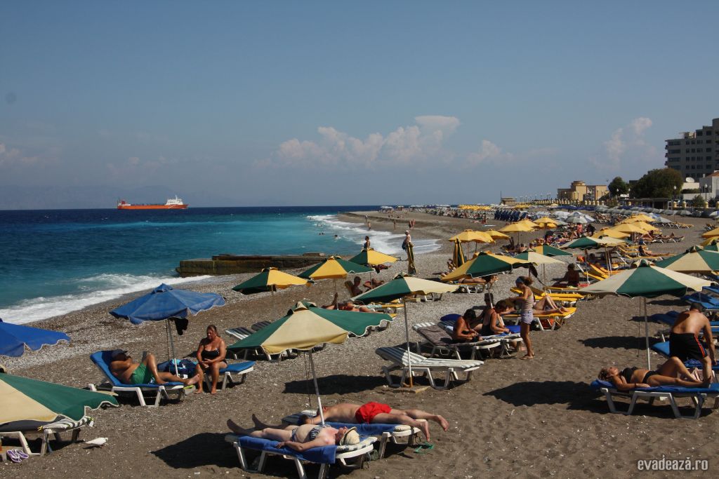 Plaja din fata hotelului Kipriotis | 1