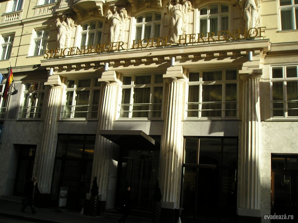 Steigenberger Herrenhof Hotel | 1