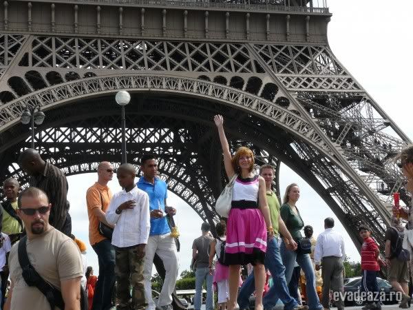 la tour eiffel ! je suis la ! 