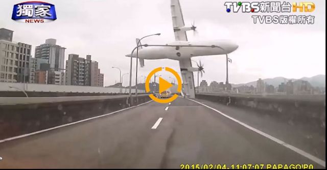 Plane Crashes On The Highway, Incredibly Close