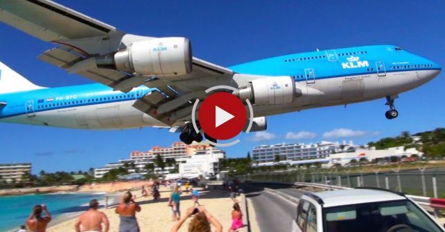Crazy KLM Boeing 747 Landing