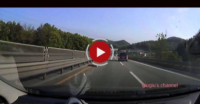 Like A Boss: Concrete Mixing Truck Driver Avoids Accident