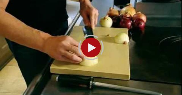 Gordon Ramsay: How To Chop An Onion