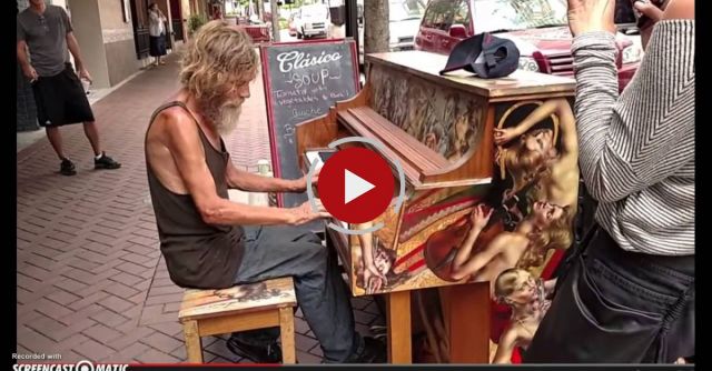Homeless Man Plays Piano Beautifully 