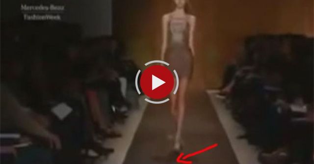High Heels Fails - Top Model Falls