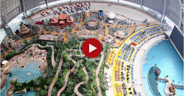 The World's Largest Indoor Waterpark