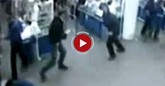 Russian Security Guards Group Fight 4 On 1