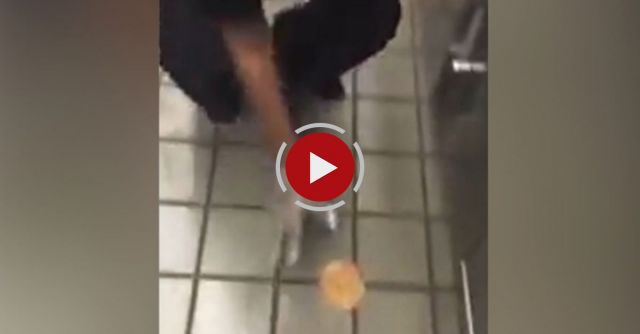 Checkers Employee Throws Bun On Floor And Serves To Customer