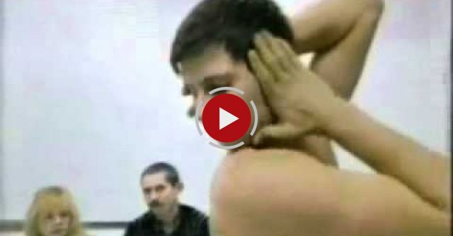 Man Turns His Head 180 Degrees