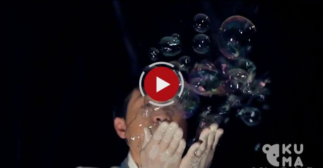 This Bubble Artist's Amazing Bubble Skills Will Blow You Away!