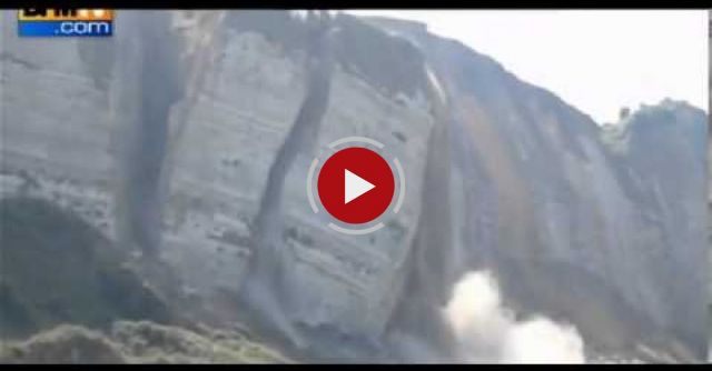 Cliff Collapse Caught On Video