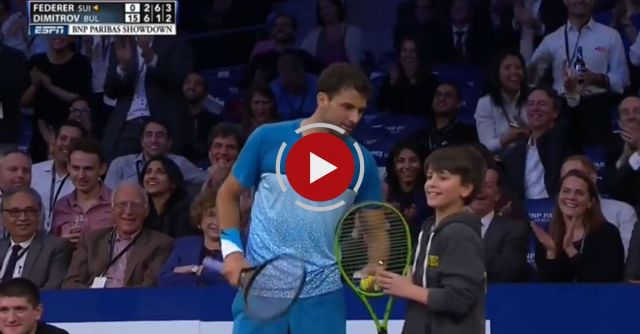 Federer Gets Lobbed By A Kid 