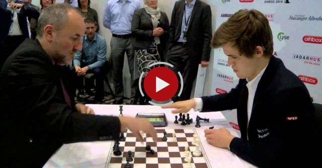 Blitz Chess: Magnus Carlsen Vs. Manager Espen Agdestein