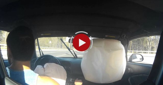 Lady Runs Red Light And Hits Honda S2000 Dash Cam