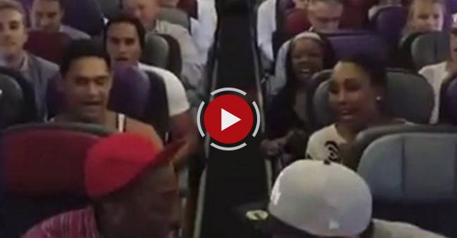 THE LION KING Australia: Cast Sings Circle Of Life On Flight Home From Brisbane