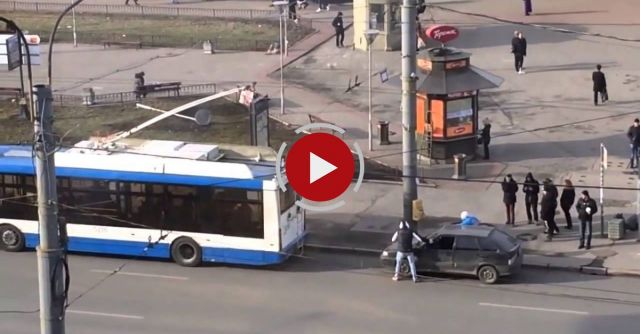 The Worst Driver In Russia  Epic Towing Fail!