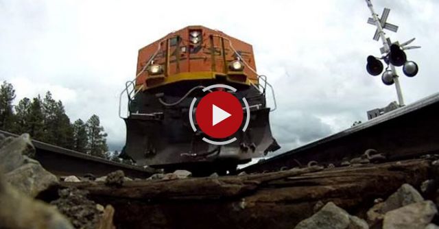AMAZING! GO PRO UNDER 120kph Train!!!
