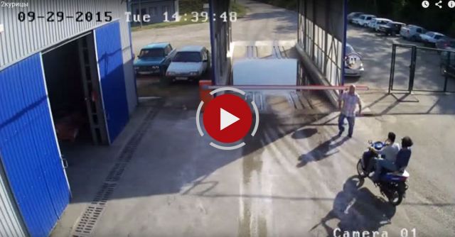 2 Drunk Girls Break A Barrier