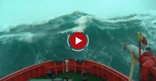 Monster Waves Smash In To Ship