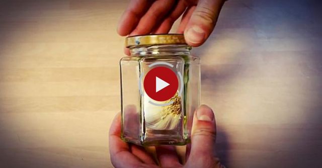 Easy Peel Garlic Hack