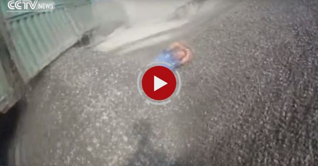 Truck Driver Dumps Tons Of Rock, Sand On Officer Inspecting His Vehicle