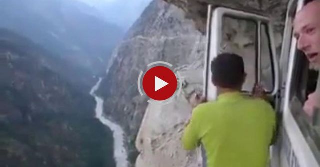 Insane Himalayas Bus Ride