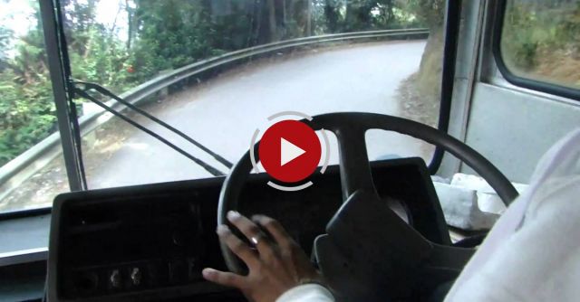 Mountain Road: Insane Bus Driver
