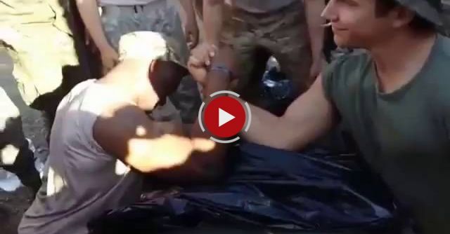 Spanish Soldier Vs American Marine