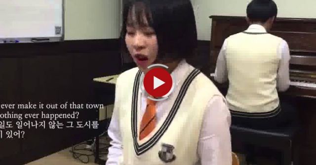 Korean Girl Impressively Covering Adele 'Hello'