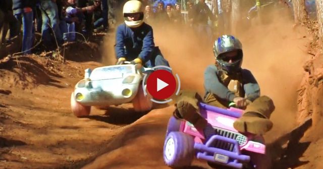 EXTREME BARBIE JEEP RACING 