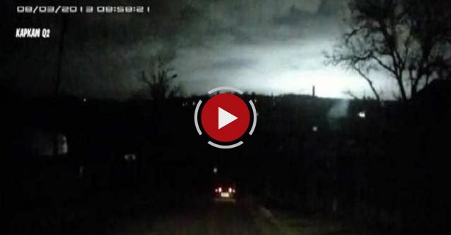 What The? Dashcam Captures Strange Lights Over Night Sky In Russia