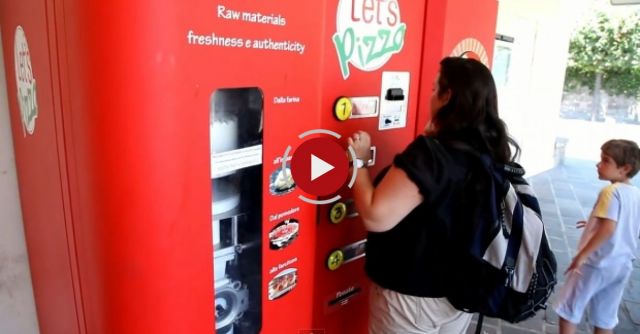 Fresh Pizza Vending Machine In Italy