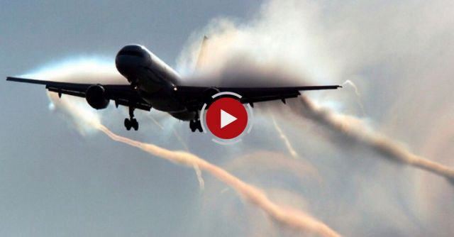 Pilot Turning On Chemtrails