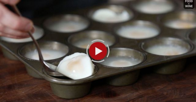 How To Poach A Dozen Eggs