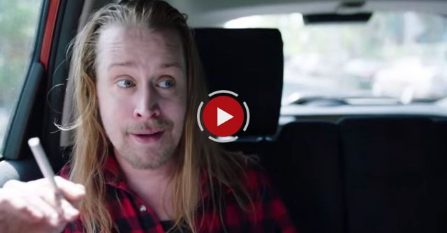 Macaulay Culkin Reprises Home Alone Character
