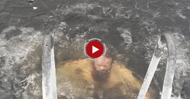 Norwegian Guy Plunges Into Frozen Lake To Rescue Drowning Duck
