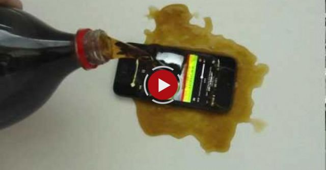 IPhone 5 + Coca-Cola = Awesomeness!