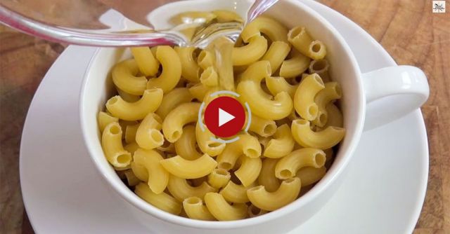 Easy Tutorial Of How To Make Macaroni & Cheese In A Mug 