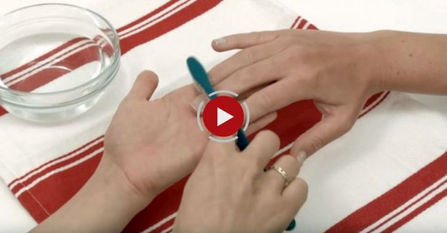 7 Ways To Use Toothpaste: Howdini Hacks