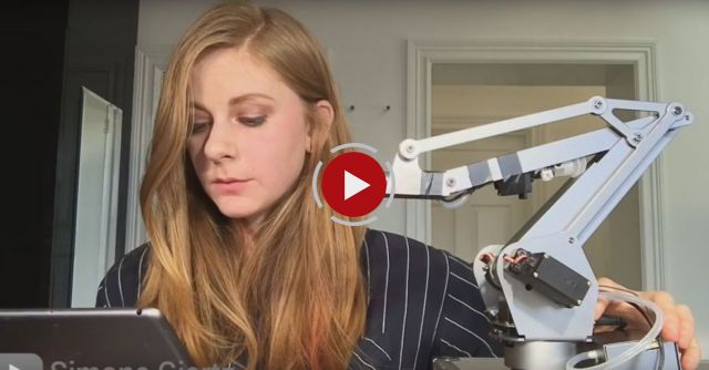 I Made A Lipstick Robot