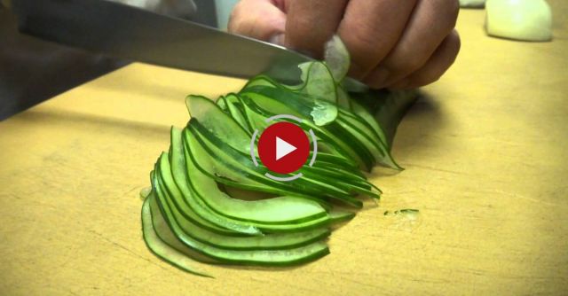 Blindfolded!! Fast And Precise Cutting Skills  - How To Make Sushi Series