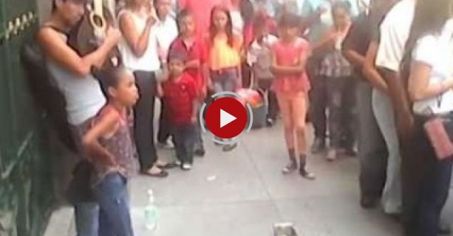 Little Random Girl On The Road Sings AMAZINGLY