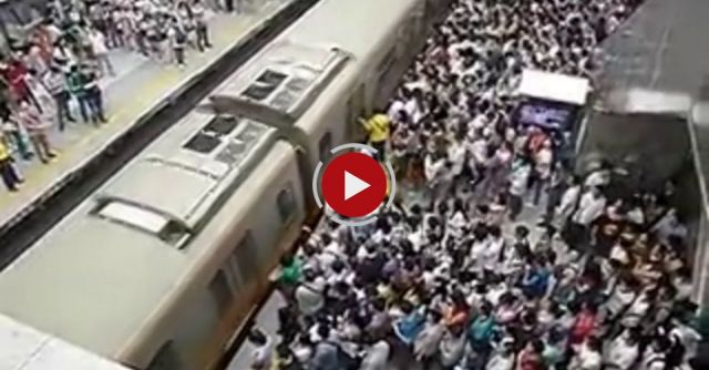 Beijing Subway, Line 13, Morning Rush Hour - Just A Little Crowded